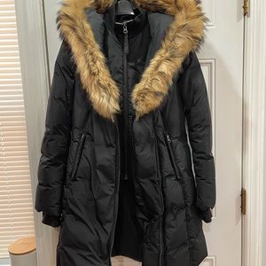 Women’s Mackage Coat size M in black with leather and fur detailing